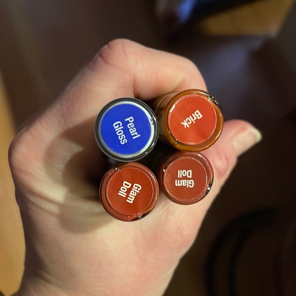 LipSense Bundle - Picture 1 of 4